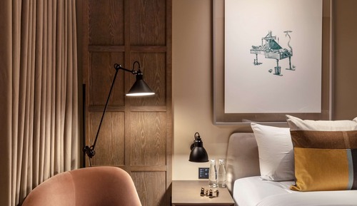 Deluxe King Room with Exclusive Access