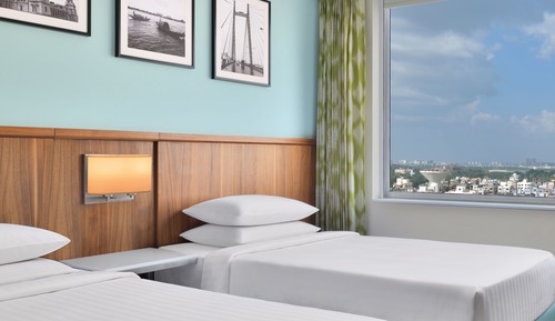 Deluxe Room, 2 Twin Beds, City View