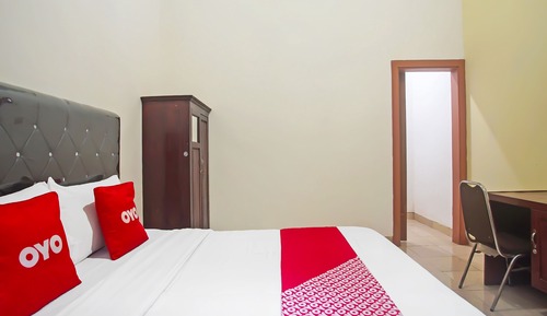 Deluxe Studio