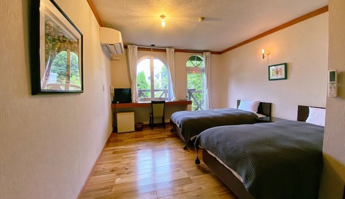 Twin Room, Non Smoking (Dog friendly)