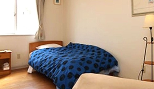 Single Room with Shared Bathroom, Non Smoking