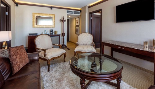 Superior Suite, 2 Bedrooms, Non Smoking (Master)