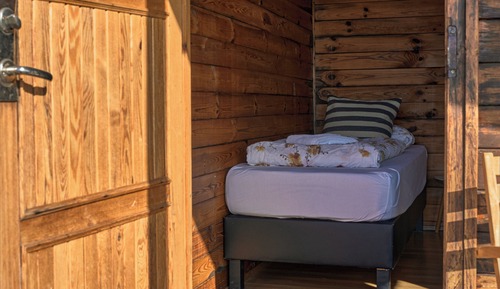 Economy Cabin, Shared Bathroom (For 2)
