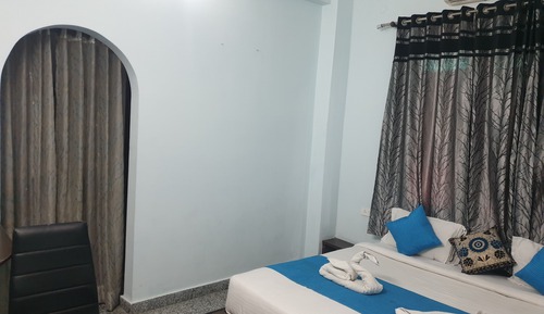 Super Deluxe Room with Mountain View