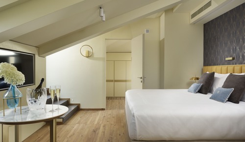 Suite, Park View