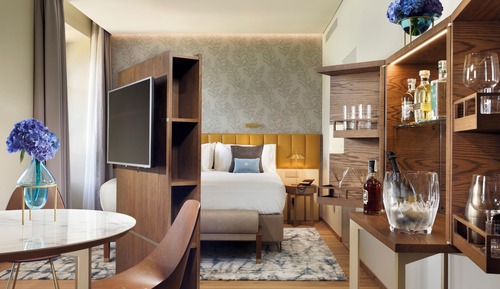 Suite, Terrace, Lake View