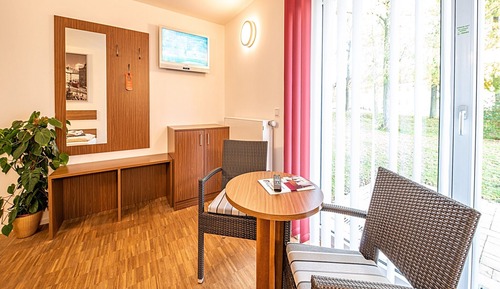 Standard Twin Room, Private Bathroom