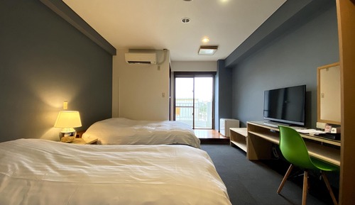 Semi Triple Room
