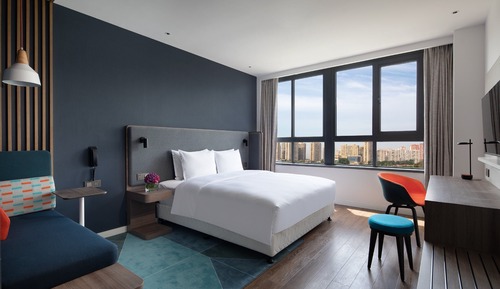 Standard Room, 1 King Bed