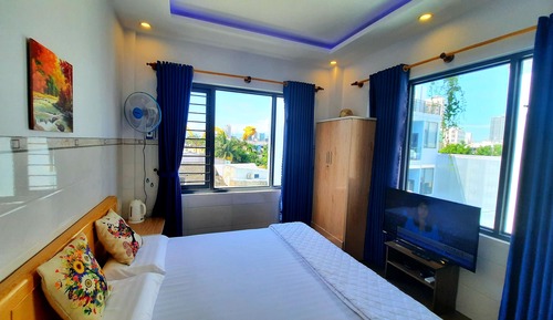 Standard Double Room, 1 King Bed, City View, Courtyard Area