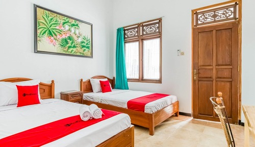 Twin Room (RedDoorz)