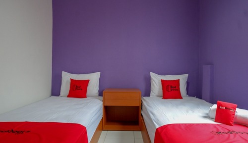Twin Room (RedDoorz)
