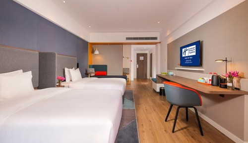 Standard Room, 2 Queen Beds, Balcony