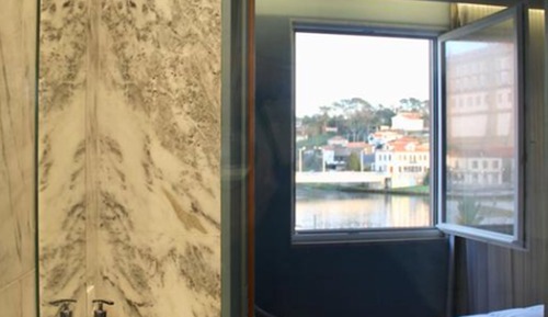 Suite, River View (205)