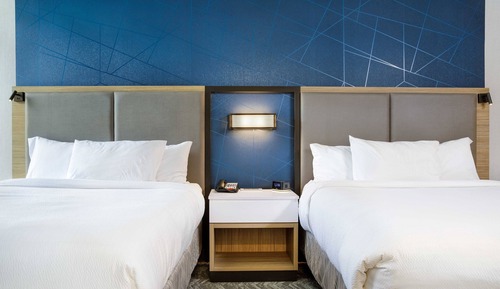 Suite, Multiple Beds (Hearing Accessible)