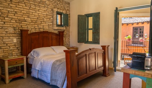 Senior Studio Suite