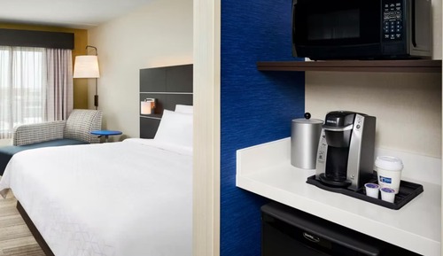 Standard Room, 1 King Bed