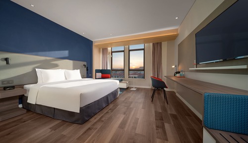 Standard Room, 1 King Bed