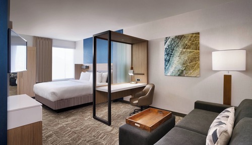 Suite, 1 King Bed (Mobility/Hearing Accessible, Tub)