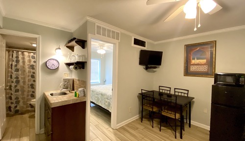 Condo, 1 Bedroom, Kitchenette (216)
