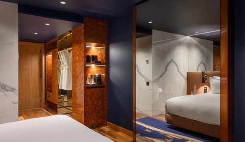 Deluxe Room, 1 King Bed, River View