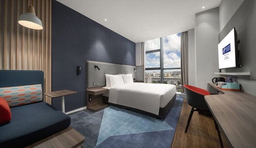 Standard Room, 1 King Bed