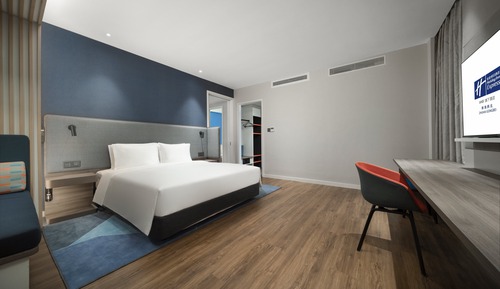 Suite, 1 King Bed