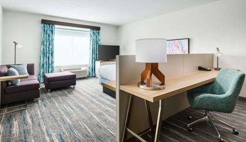 Deluxe Room, 1 King Bed, Accessible (Hearing)