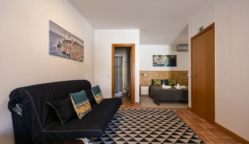 Family Studio (E1)