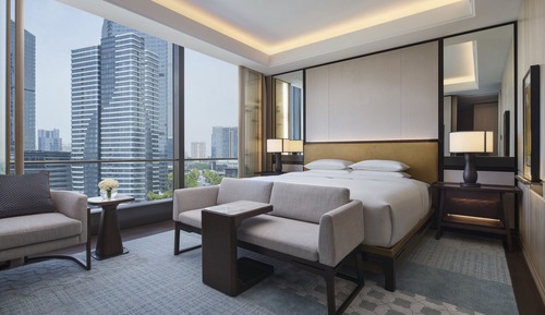 Park Executive Lakeview Terrace Suite