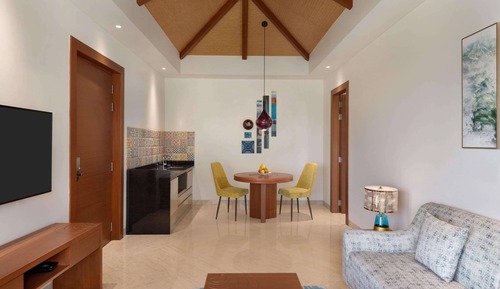 Family Suite, Multiple Beds, Accessible, Non Smoking (Mobility/Hearing, Roll-In Shower)