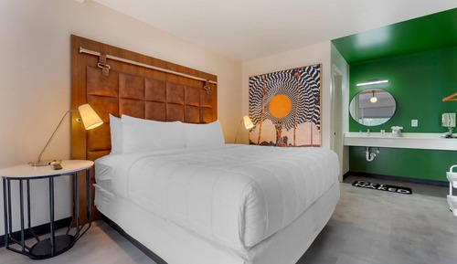 Suite, 1 King Bed, Non Smoking (Upgrade)