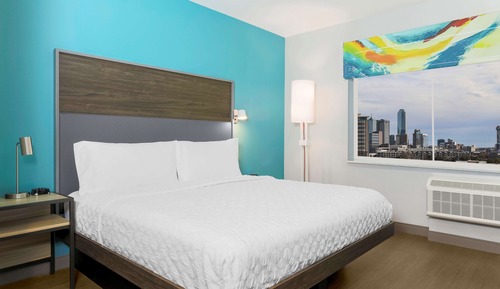 Room, 1 King Bed (High Floor)