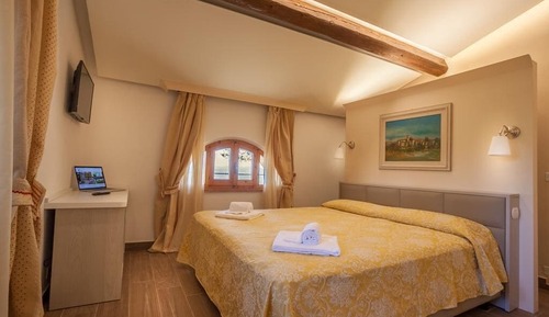 Standard Double Room, 1 Double or 2 Twin Beds, Park View