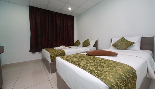Superior Family Room - 1 Queen Bed & 1 Single Bed
