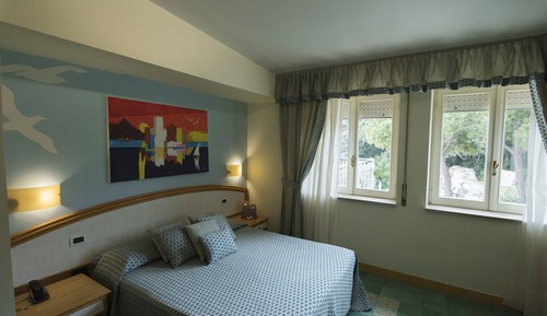 Classic Double or Twin Room, Garden View