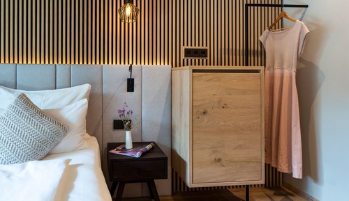 Standard Suite, 1 King Bed, Hot Tub, Ground Floor