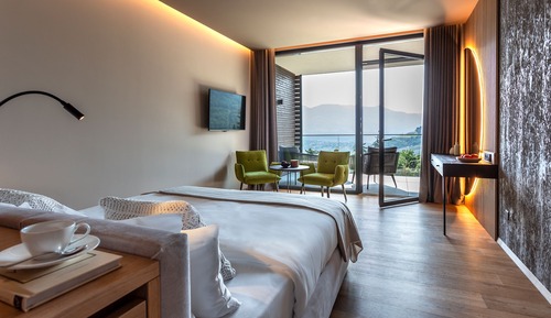 Junior Suite, 1 King Bed, Balcony, Executive Level