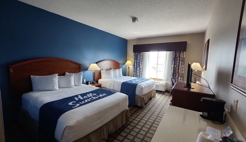 Room, 2 Queen Beds, Non Smoking (Mobility, Bathtub)