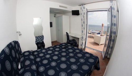 Quadruple Room, Sea View