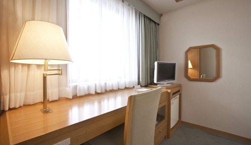 Single Room, Smoking