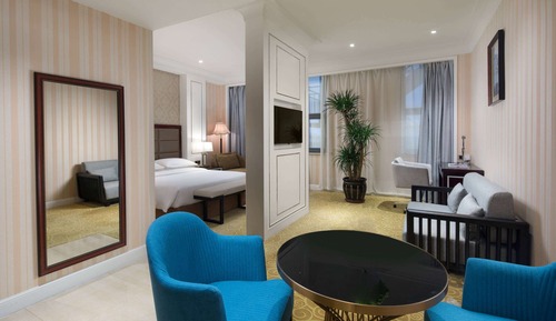 Superior Suite, 1 King Bed, Non Smoking