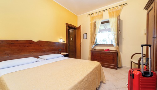 Family Room, 2 Bedrooms