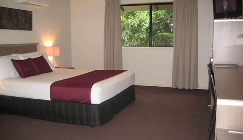 Standard Room, 1 Queen Bed