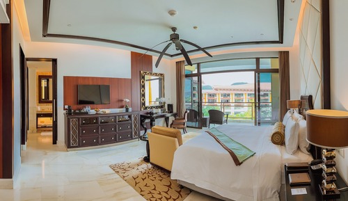 Deluxe Room, 1 King Bed, Ocean View