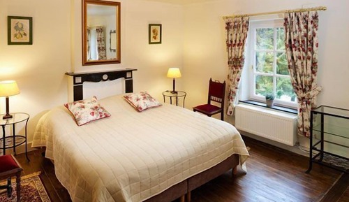 Triple Room, Annex Building