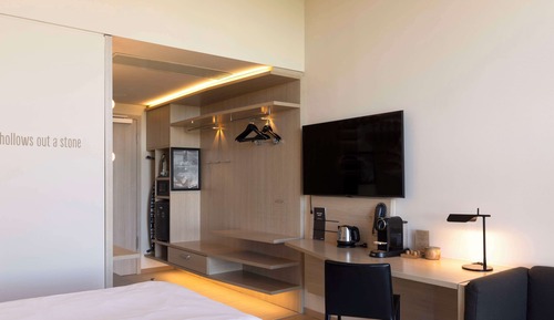 Superior Room (King)