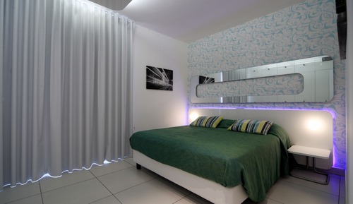 Design Apartment, 2 Bedrooms, Partial Lake View, Garden Area