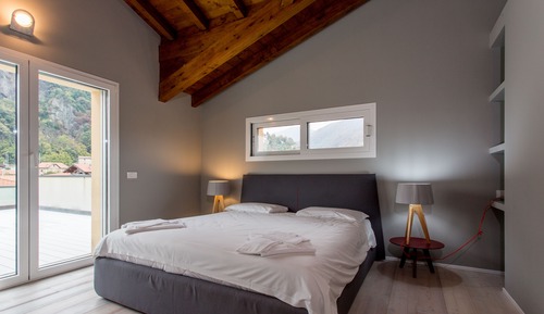 Luxury Apartment, 4 Bedrooms, Non Smoking, Lake View