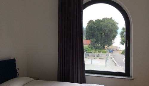 Romantic Apartment, 1 Bedroom, Lake View, Courtyard Area